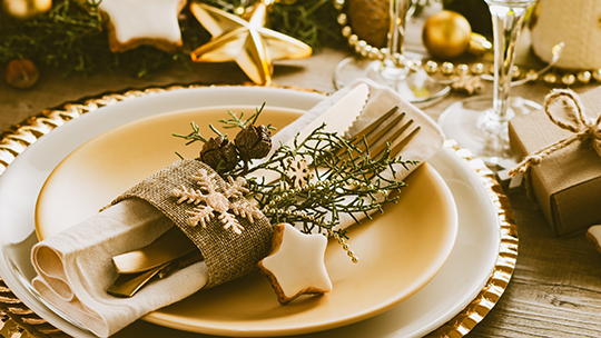 holiday place setting