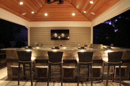 Wood Ceiling Bar Centered