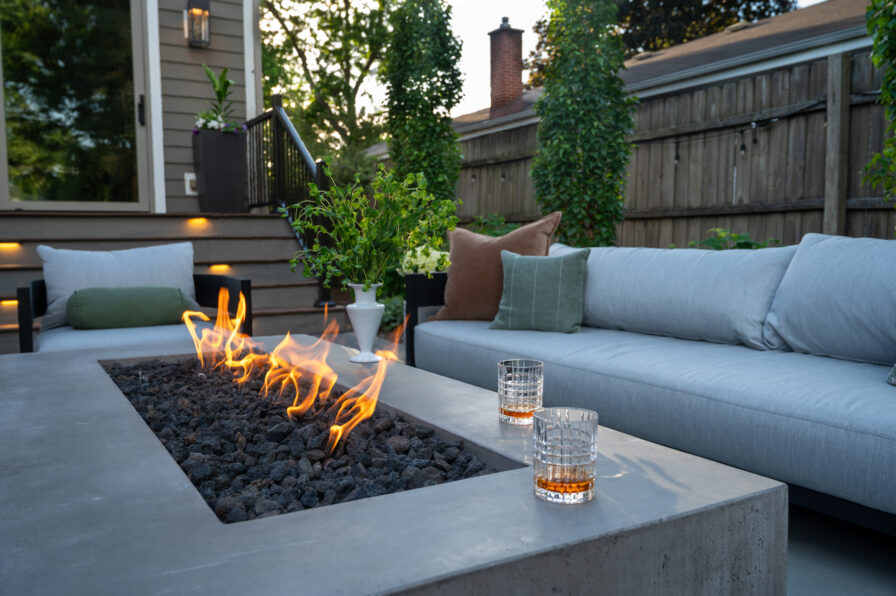 029 305 N Clinton Ave